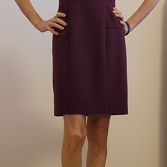 Designer dress, sleeveless, above knee, plum colour, size6 - Picture 5 of 6